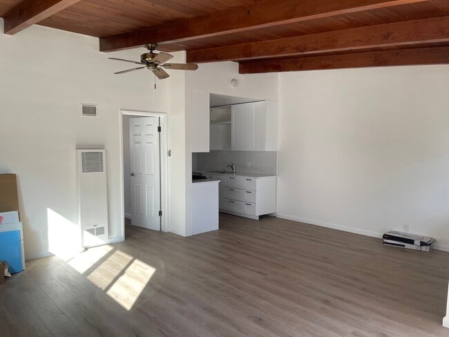 Building Photo - 919 17th St