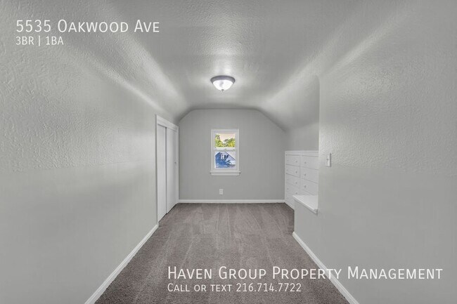 Building Photo - 5535 Oakwood Ave