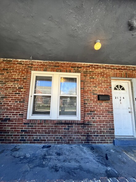 Building Photo - 2116 Bedford Ave