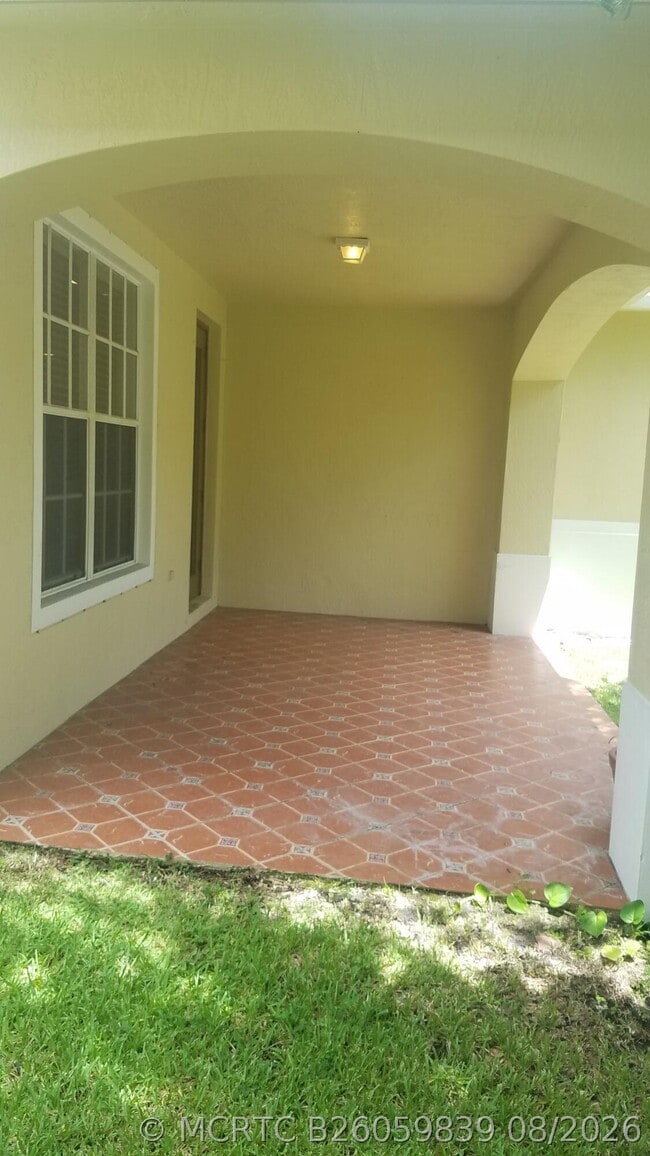 Building Photo - 1445 E Bexley Park Dr