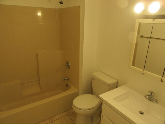 Building Photo - 5111 Flint Ave