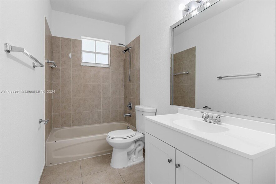 Building Photo - 4450 NW 113th Pl