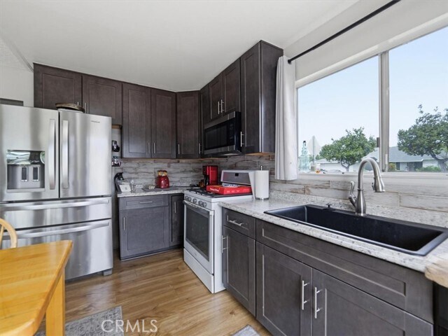 Building Photo - 900 Cortez Dr