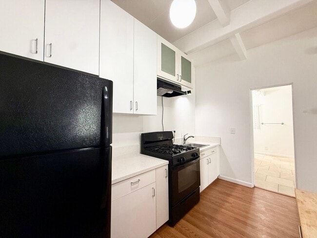 Building Photo - 525-27 S Juniper St