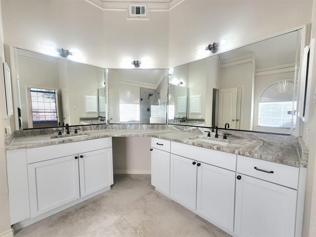 Building Photo - 7220 Hillview Dr