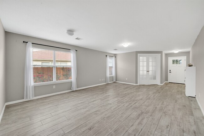 Building Photo - 20610 Moonrise River Ln