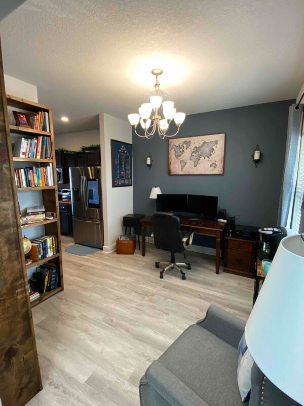 Building Photo - 5747 Periwinkle Ln