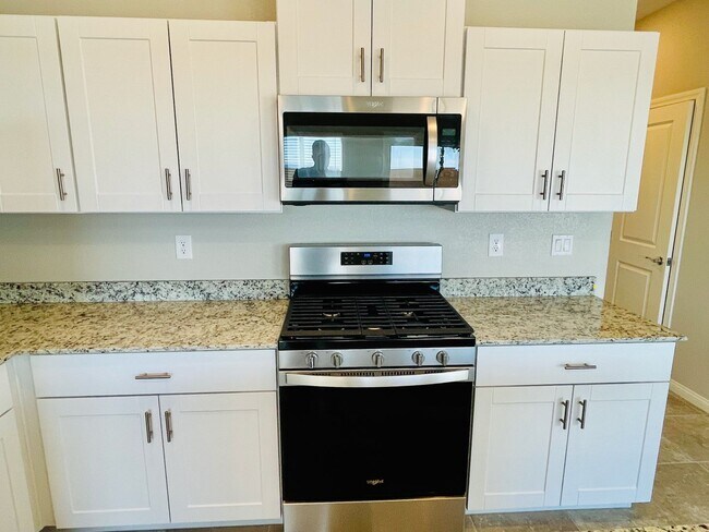 Building Photo - 4 Bd, 3 Bth, Newer Home, Granite Countertops and Entertainer’s Dream!