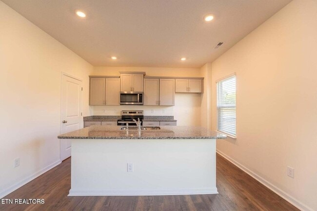 Building Photo - 322 Heritage Crossing Dr