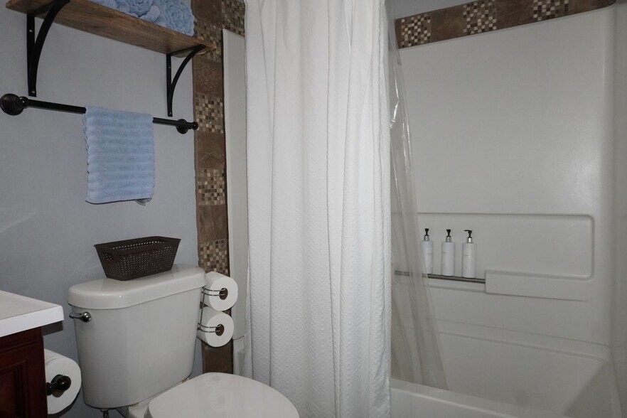 Building Photo - 3632 Candlehill