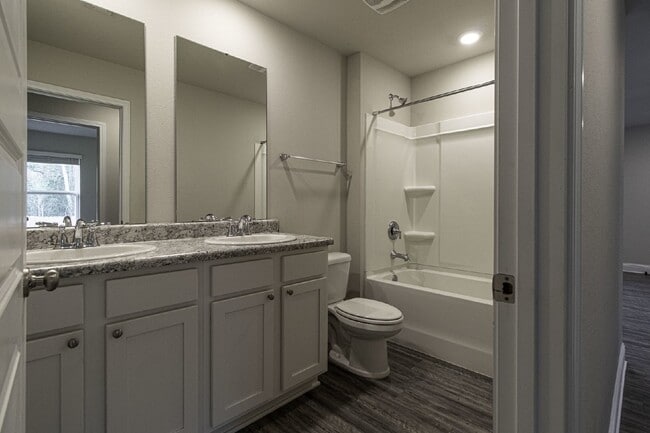 Building Photo - "Spacious 4 Bed, 2 Bath Home in Biloxi, MS - A Must-See Rental Property!"