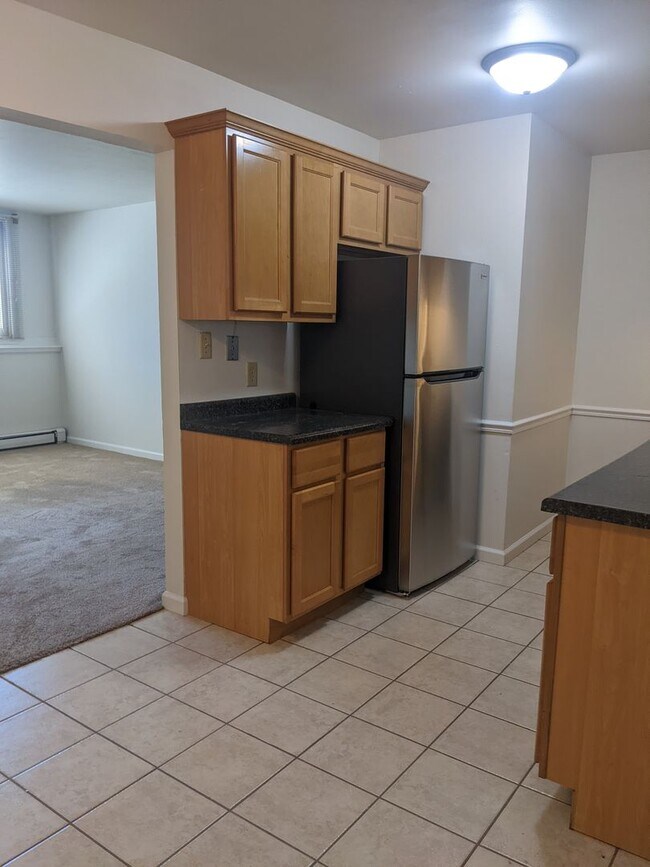 Building Photo - AUGUST RENT SPECIAL