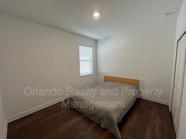 Building Photo - 737 Trillium Ct