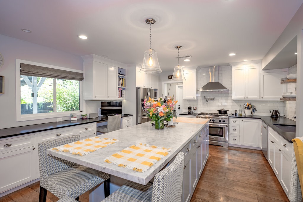 Building Photo - 2152 Grand Oaks Ave