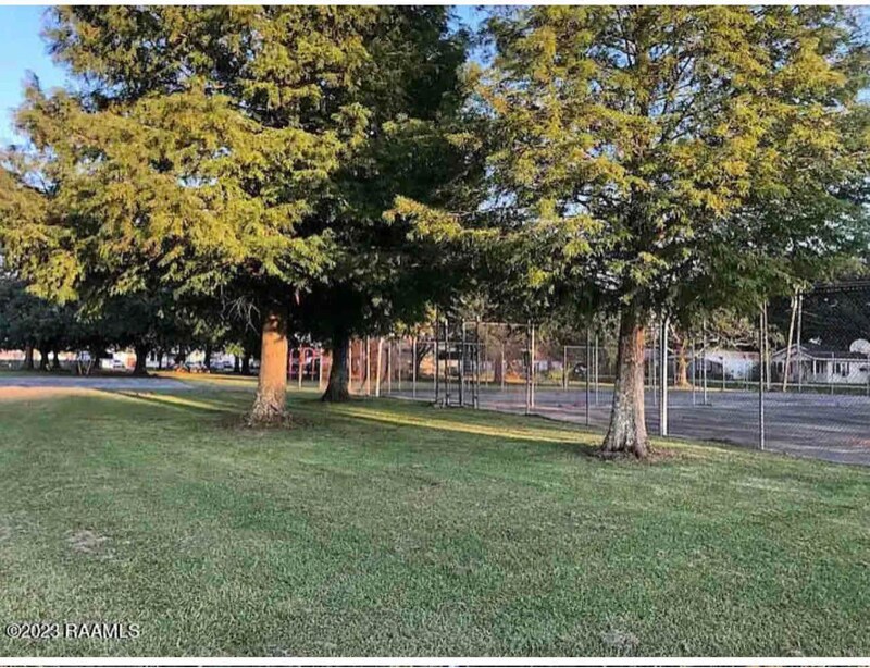 Building Photo - 404 N Landry Dr