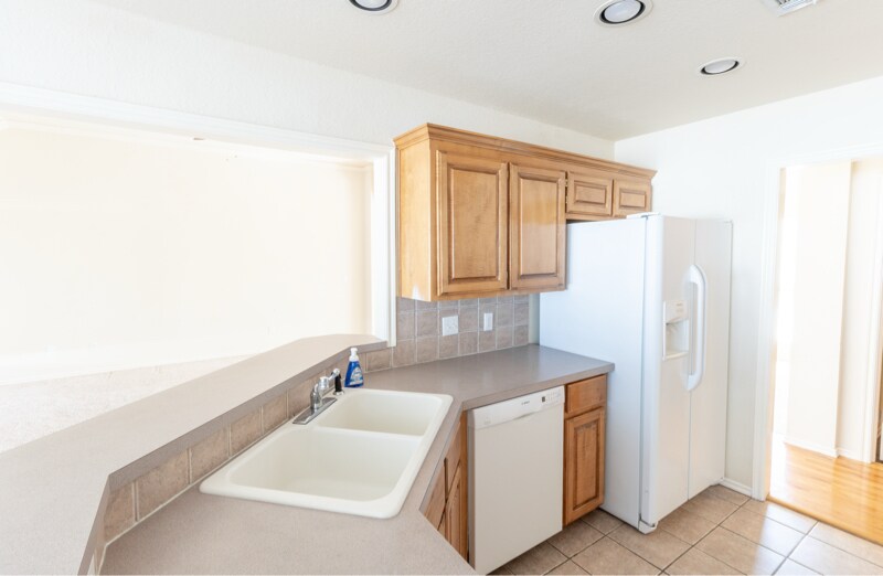 Building Photo - 11003 E 95th Pl N