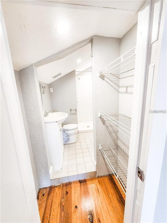 Building Photo - 825 Kenilworth Terrace