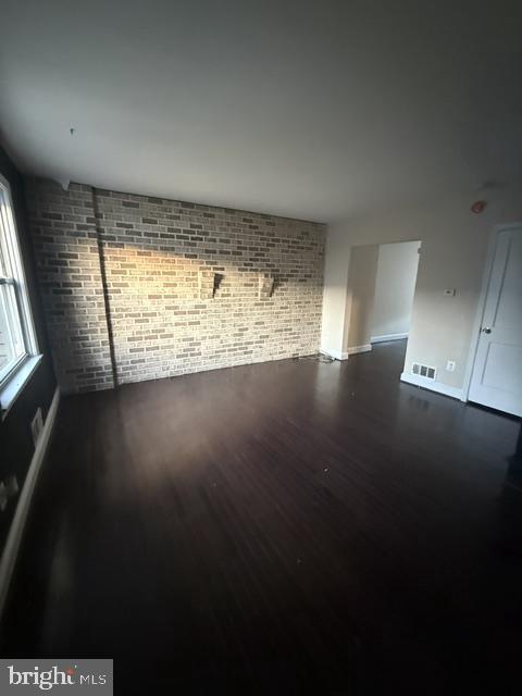 Building Photo - 2136 Redthorn Rd