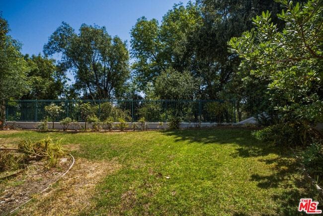 Building Photo - 4324 Park Verdi