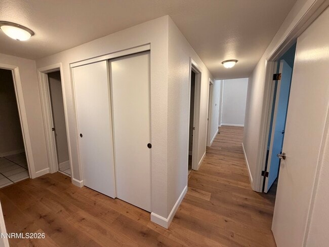 Building Photo - 795 Twin Pines Ct