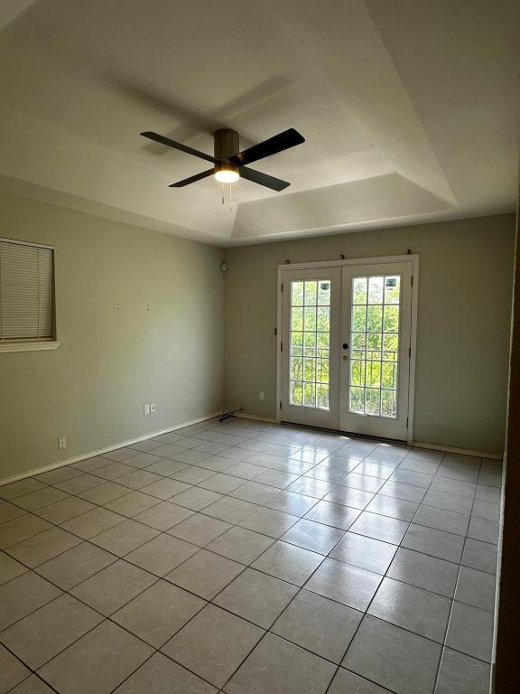 Building Photo - 1802 Oasis Dr