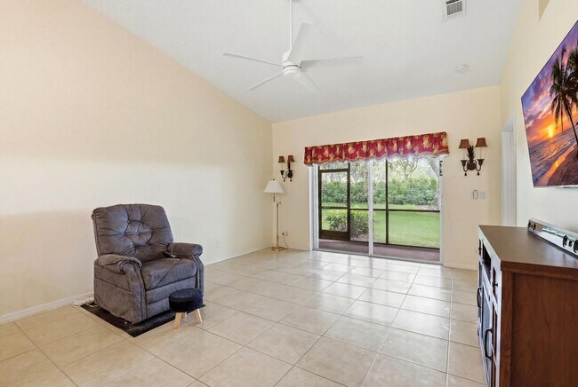 Building Photo - 9363 Bridgeport Dr