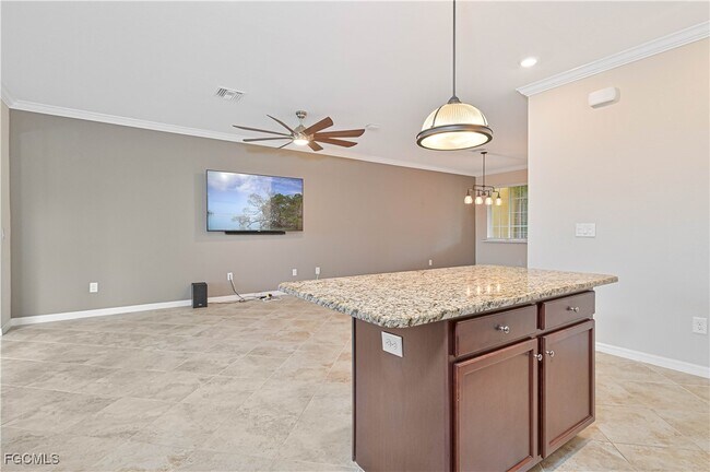 Building Photo - 10120 Tin Maple Dr