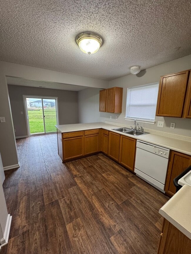 Building Photo - 644 Springtree Lane