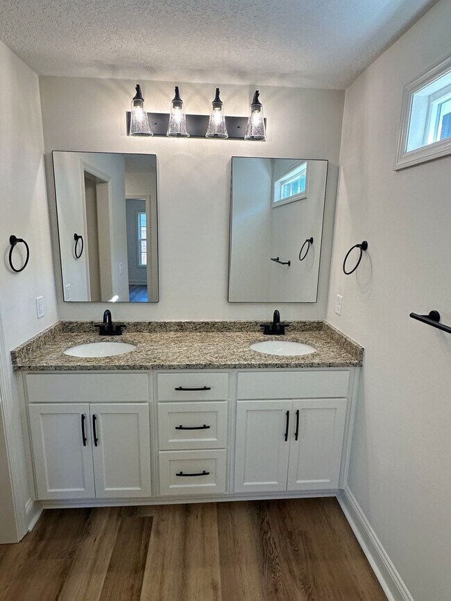 Building Photo - 4275 Ginger Trail