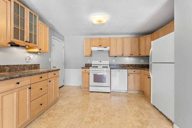 Building Photo - 82 Boylston Ln