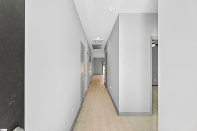 Building Photo - 406 Fairfield St