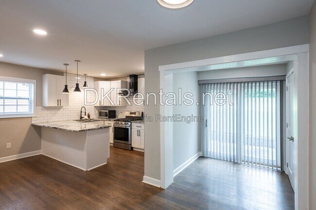 Building Photo - 2131 Bixler Cir