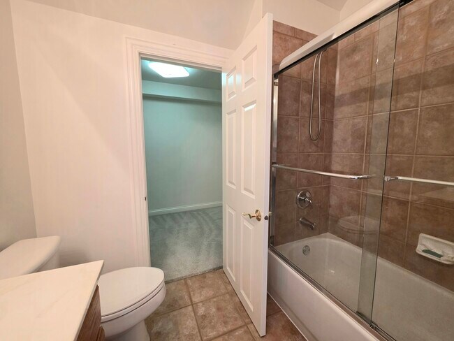 Building Photo - 2085 Valor Ct