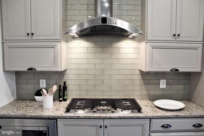 Building Photo - 23017 Sullivans Cove Sq