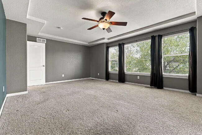 Building Photo - 3-Bedroom Home + Separate Office & Loft | 3-Car Garage