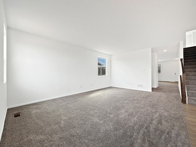 Building Photo - 1215 Stonegate Dr