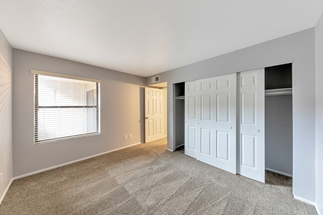 Building Photo - Modern Remodeled 2 Bedroom 2 Full Bath in ...