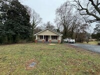 Building Photo - GREAT LOCATION!! Newly Remodeled 3-Bedroom Rental Home in Kannapolis