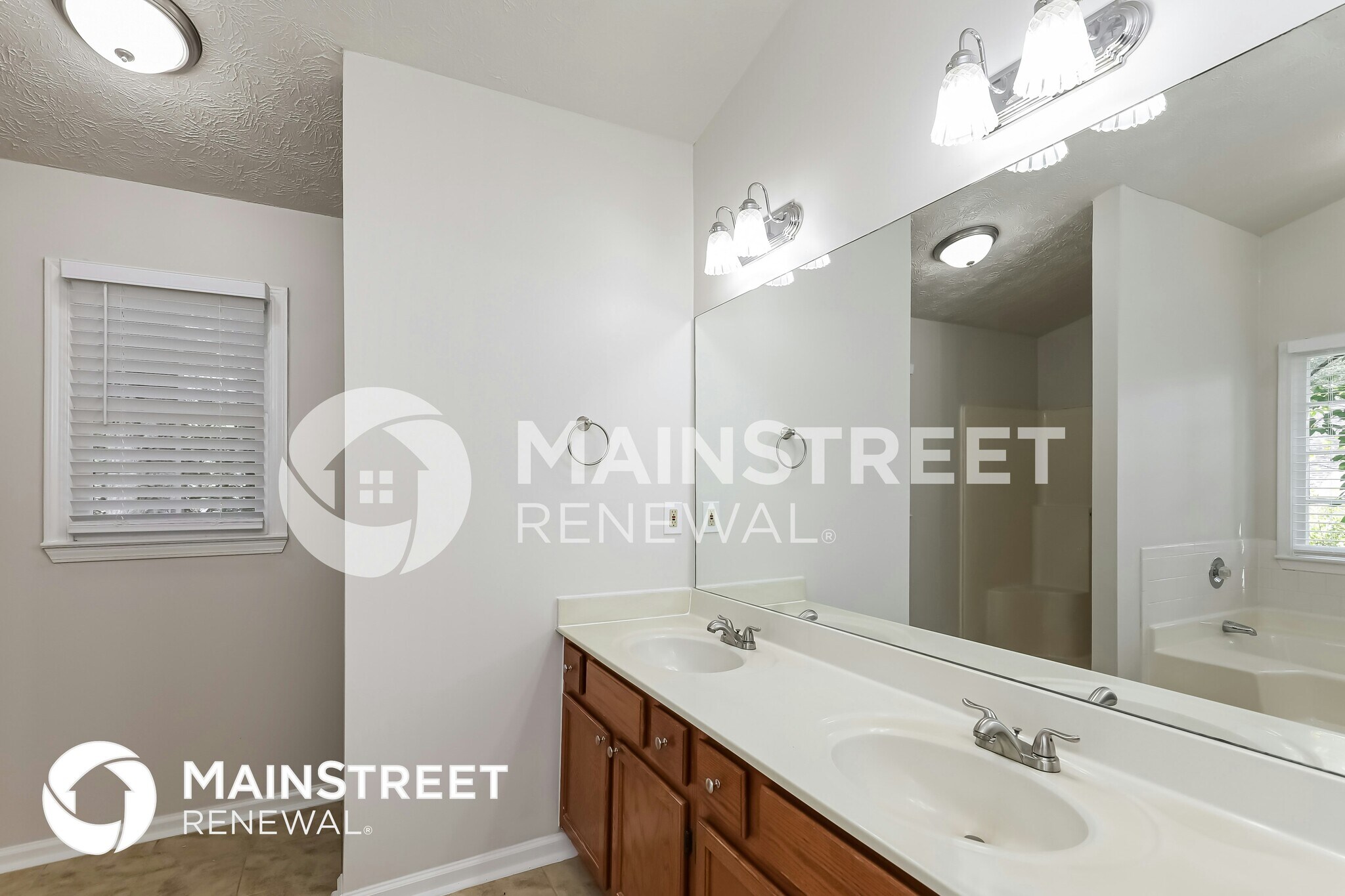 Building Photo - 3410 Poplar Ridge Dr