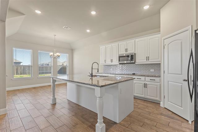 Building Photo - 104 Colonial Dr