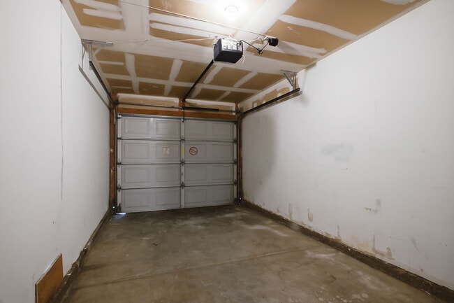 Building Photo - 7561 Glowing Ember Ct