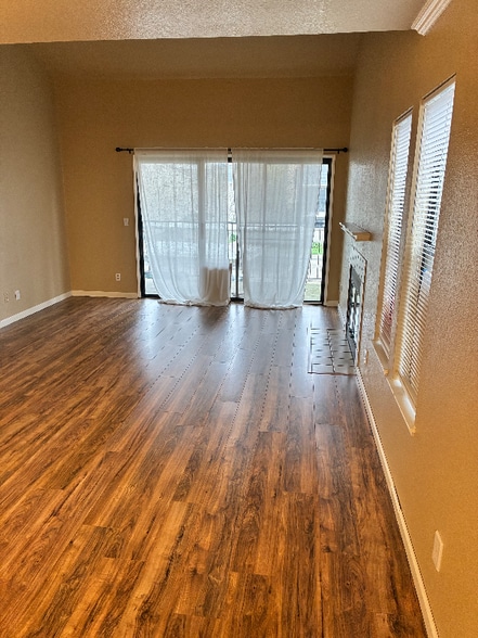 Building Photo - 2401 Eilers Ln