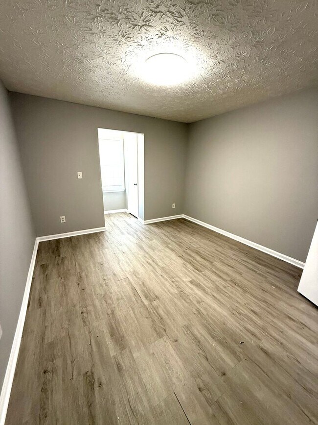 Building Photo - **3 Bed 2 Bath Located in Brentwood ** Cal...