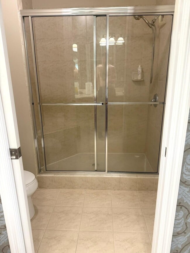 Building Photo - 3500 Oaks Clubhouse Dr