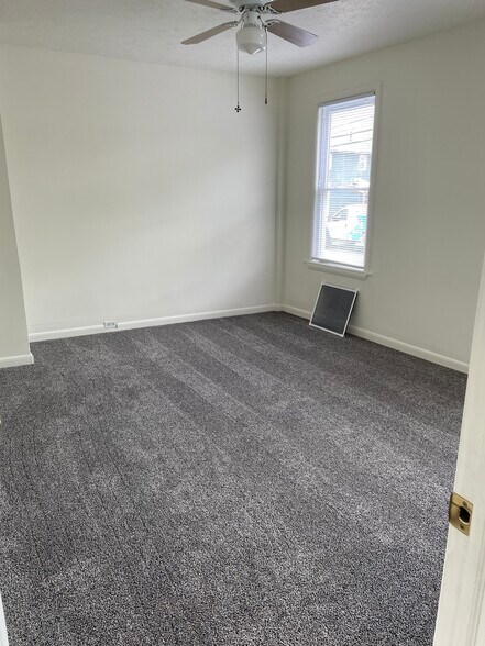 Building Photo - 43 Chapin St