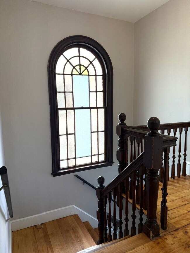 Building Photo - 130 Neal St