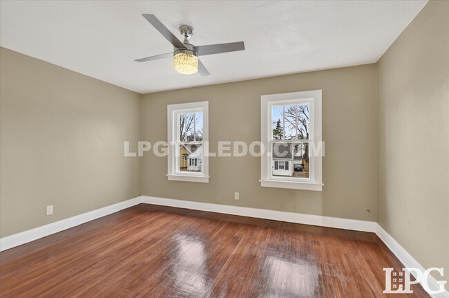 Building Photo - 2041 Loxley Rd