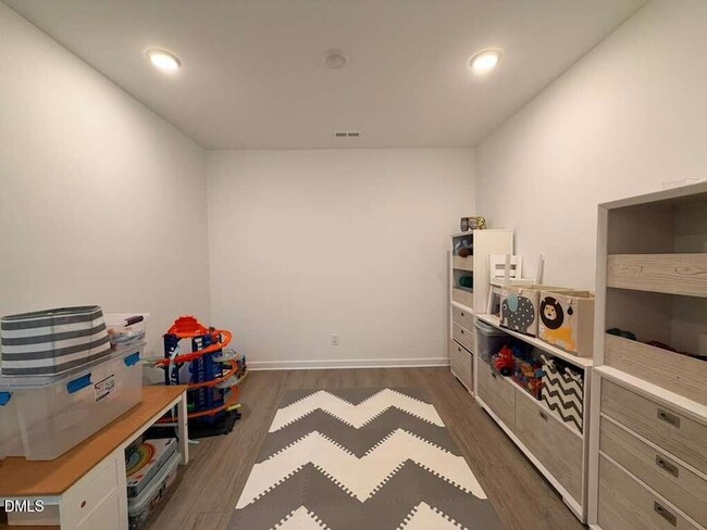 Building Photo - 2222 Bohan Ct