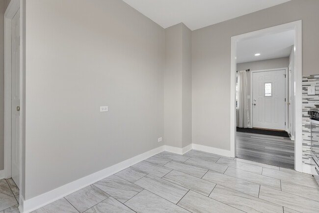 Building Photo - 301 Mill St