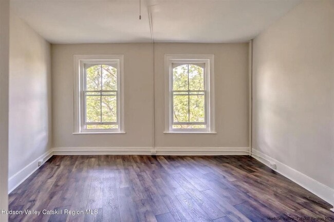 Building Photo - 4 W Union St